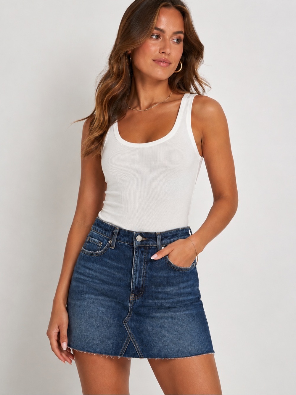 PAIGE Denim Mini Skirt Women’s Size 27 Raw Hem Medium Wash Jean Skirt NWT